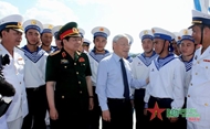 越共中央总书记阮富仲对海军部队的特殊关心、感情